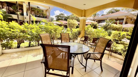 Condominium 8