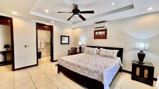 Condominium 4