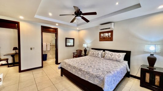 Condominium 4